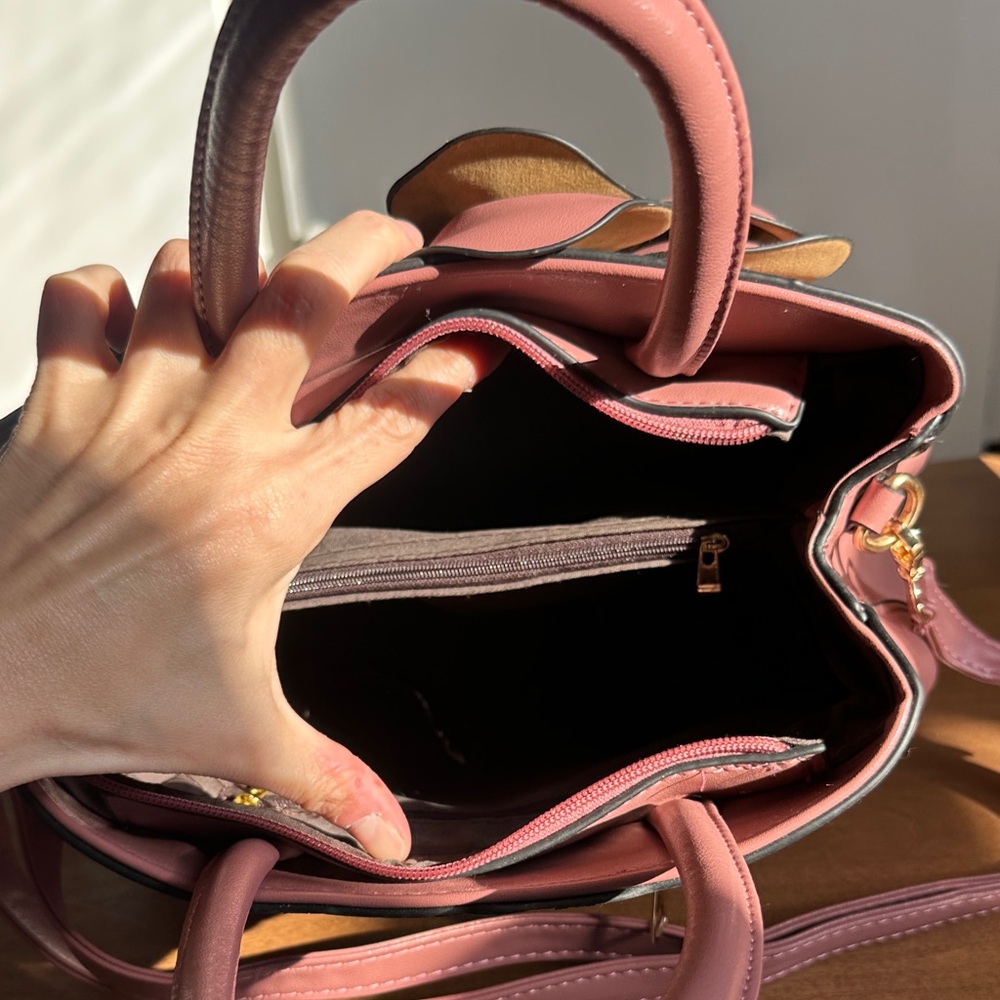 Chic Floral Shoulder Bag in Rose Pink - Picture 3 of 5
